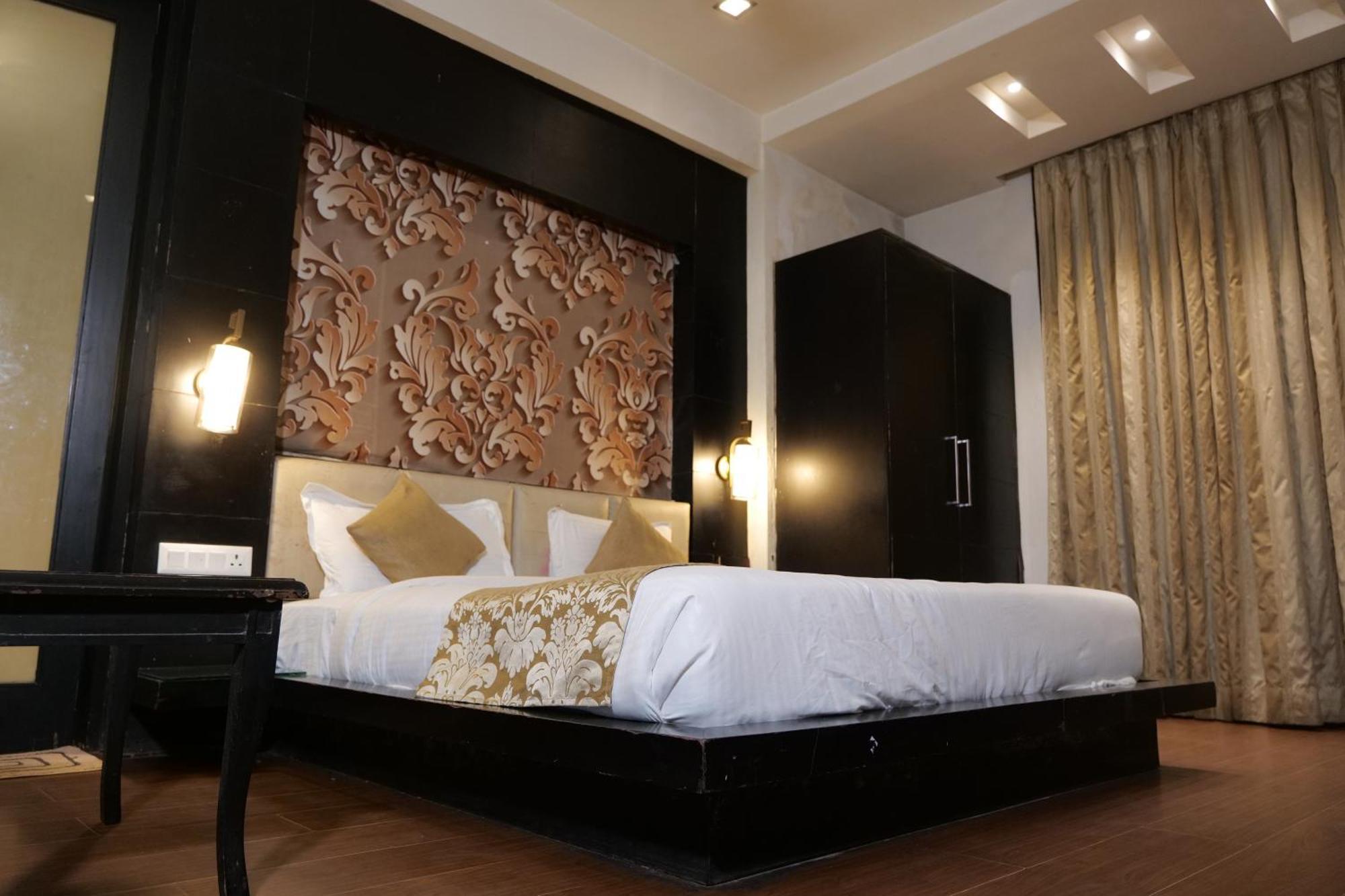Hotel Anand Castle Kashipur المظهر الخارجي الصورة