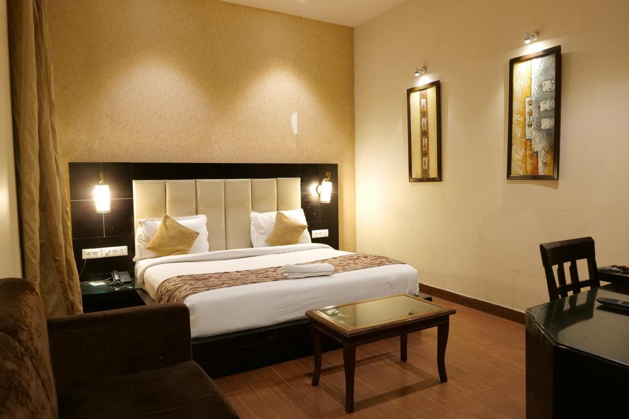 Hotel Anand Castle Kashipur المظهر الخارجي الصورة